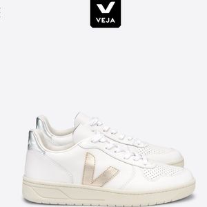 Veja trainers—barely worn
